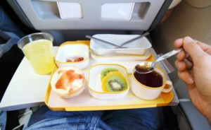 Comida de avião (Shutterstock)