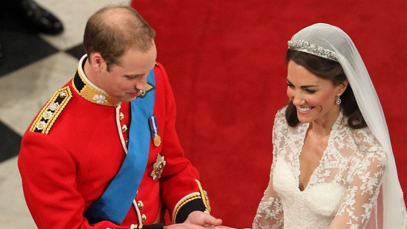 Casamento entre William e Kate, que compõem a realiza britânica (Reprodução/BBC)