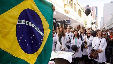 Médicos serão obrigados a declarar vínculos com farmacêuticas e empresas ligadas à saúde, afirma CFM