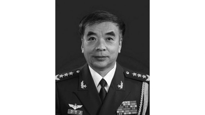 O general chinês Liu Yazhou declarou que forças hostis ocidentais estão usando a internet para atacar a China e que é hora de contra-atacar. Suas afirmações são parte de uma série de iniciativas do regime chinês para suprimir a liberdade de expressão na internet chinesa (Imagem de internet)