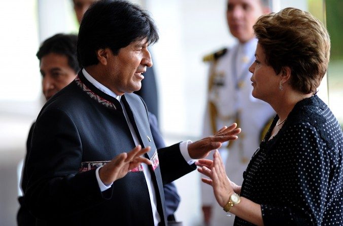 A presidente Dilma Rousseff e o presidente boliviano Evo Morales num encontro do Mercosul (Pedro Ladeira/AFP/Getty Images)