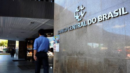 Inflação estimada é de 8,79% em 2015, informa Banco Central