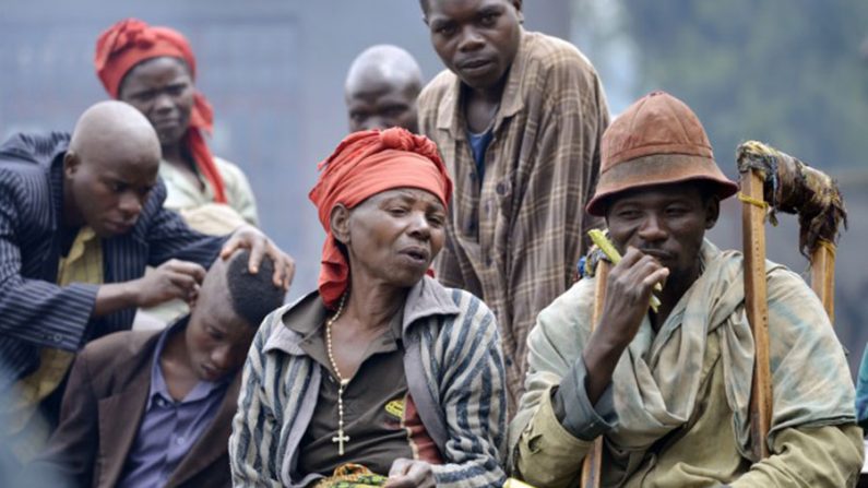 Refugiados do confronto entre tropas congolesas e rebeldes do M23 no leste da cidade de Rutshuru, República Democrática do Congo (Junior D. Kannah / AFP / Getty Images)