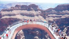 Incrível voo sobre o Grand Canyon