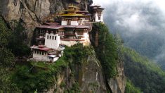 Monastério Taktsang, no Butão, o Ninho do Tigre