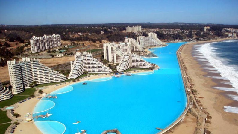 Piscina do resort San Afonso del Mar, no Chile, a maior piscina do mundo