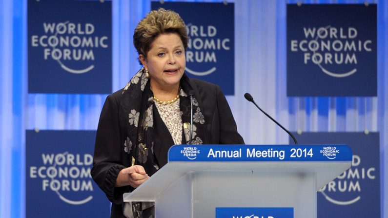 A presidenta Dilma Rousseff discursando em Davos (Eric Piermont/AFP/Getty Images) 