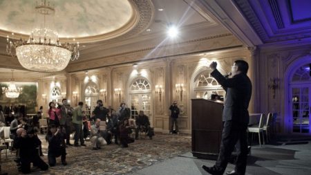 Estranha conferência de imprensa é censurada na China, mas reportada no Ocidente