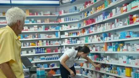 Farmacêuticos já podem prescrever remédios para “transtornos menores”