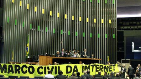 Deputados retomam amanhã votação do Marco Civil da Internet