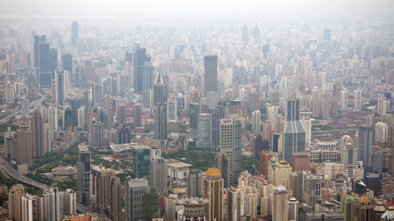 Prédios comerciais e residenciais em Pudong, Shanghai. Baixos volumes de venda indicam problemas no horizonte do mercado imobiliário na China (Peter Parks/AFP/Getty Images)