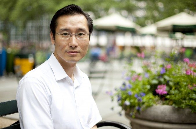 Yu Chao no Bryant Park, em Nova York, em 24 de maio de 2013 (Samira Bouaou/Epoch Times)