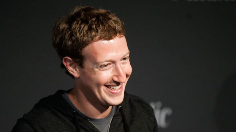 O fundador e CEO do Facebook, Mark Zuckerberg, durante uma sessão de entrevistas com o The Atlantic no Newseum em Washington DC, EUA, em 18 de setembro de 2013 (Jim Watson/AFP/Getty Images)