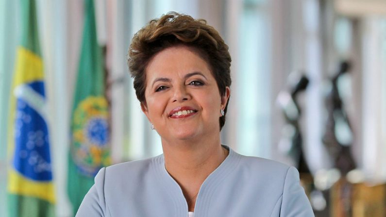 Presidenta Dilma Rousseff durante gravação no Palácio da Alvorada, 10/02/2011 (Roberto Stuckert Filho/PR/Wikimedia Commons)