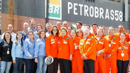 Gastos da Petrobras com patrocínio chegaram a quase R$ 2 bilhões, em dez anos