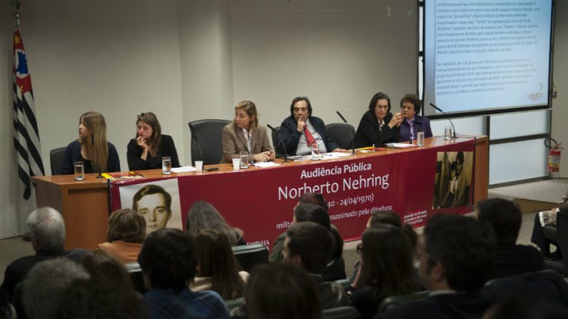 A ministra da Secretaria de Políticas para as Mulheres, Eleonora Menicucci, participa de audiência pública da Comissão da Verdade da Assembleia Legislativa de São Paulo para analisar o caso Norberto Nehring, assassinado pelos órgãos de repressão da ditadura militar em 1970 (Marcelo Camargo/ABr)