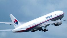 Malaysia Airlines: navios de busca avistam manchas de óleo no mar