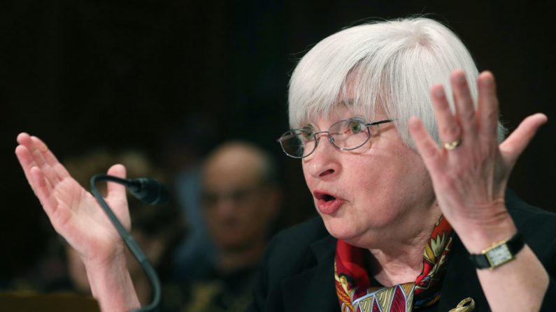 Janet Yellen, a presidente do conselho do Federal Reserve, o banco central dos EUA, testemunha na Comissão do Senado de Assuntos Bancários, Urbanos e Habitação, em Washington DC (Mark Wilson/Getty Images)