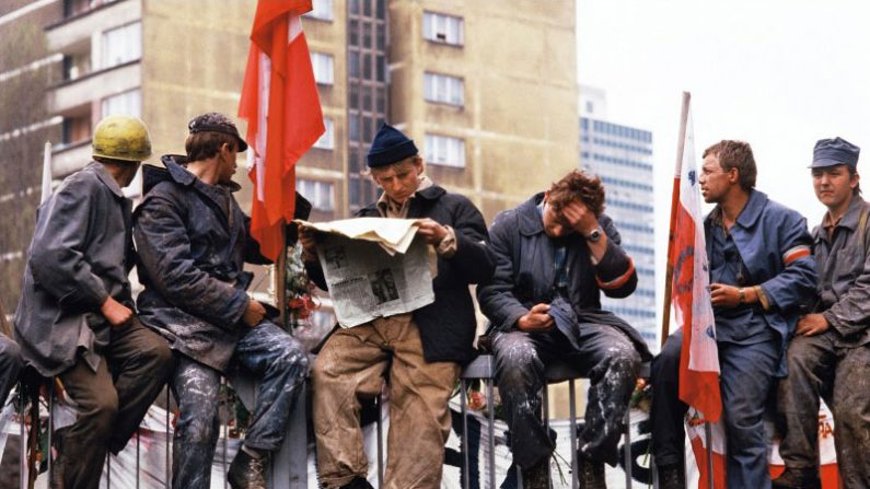 Manifestantes poloneses na década de 80 (Imagem da internet)