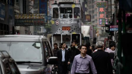 Hong Kong perde suas liberdades à medida que é assimilada pela China