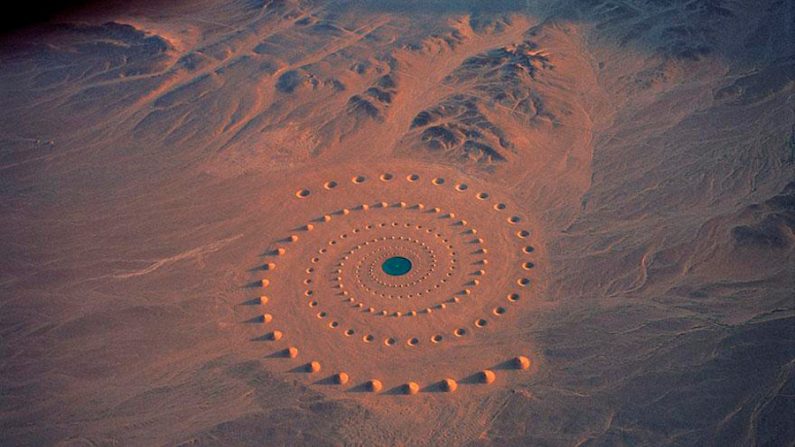 A obra de arte no deserto do Saará: Desert Breath (Internet)