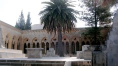 A Igreja do Pater Noster, sob o lugar onde Jesus ensinou o Pai Nosso