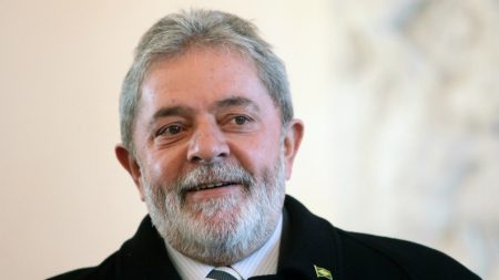 Lula diz que ‘história do mensalão precisa ser recontada’