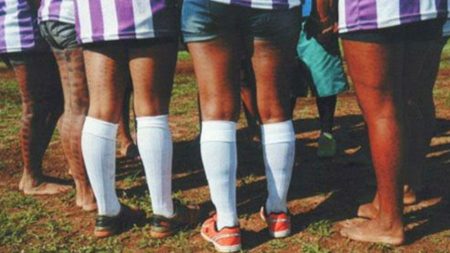 Exposição ‘As Donas da Bola’ mostra relação da mulher com o futebol