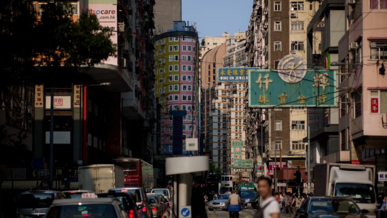 Uma rua movimentada em Hong Kong, em 17 de abril de 2014. (Philippe Lopez/AFP/Getty Images)