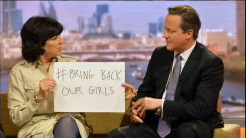 Em um programa no canal oficial britânico BBC News, Cameron posou com um cartaz com a frase "Bring Back our Girls" (Devolvam nossas meninas). Esse slogan tem sido utilizado em uma campanha nas redes sociais (Youtube)