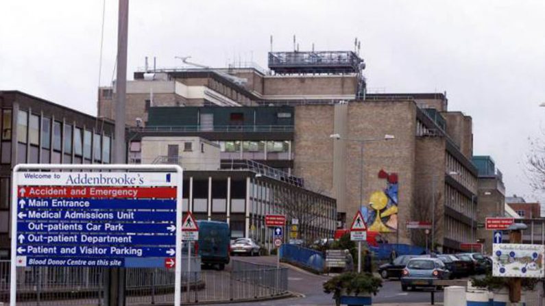 Addenbrookel Hospital de Cambridge (Cortesia / Metro.co.uk)