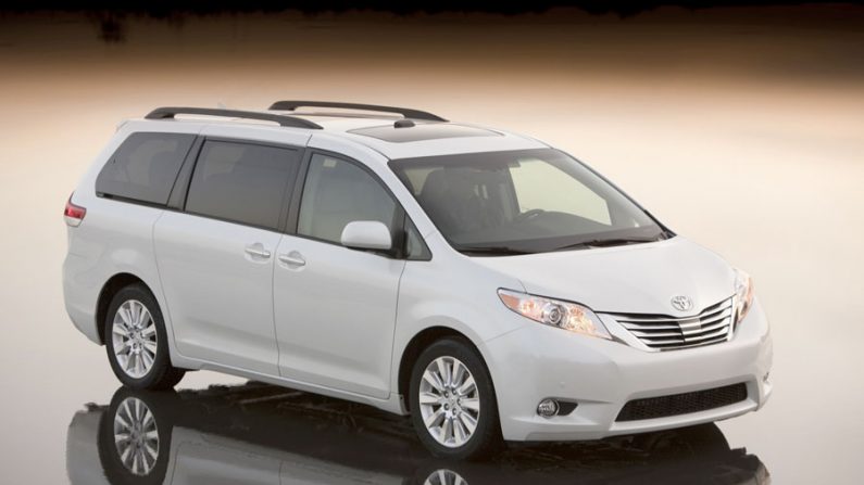 Toyota Sienna, modelo 2011 (Divulgação / Toyota)