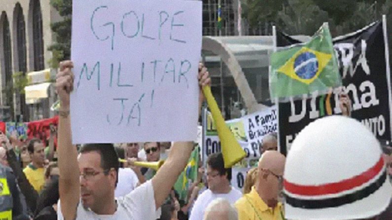 Manifestação para intervenção militar na Av. Paulista, em São Paulo (Reprodução)