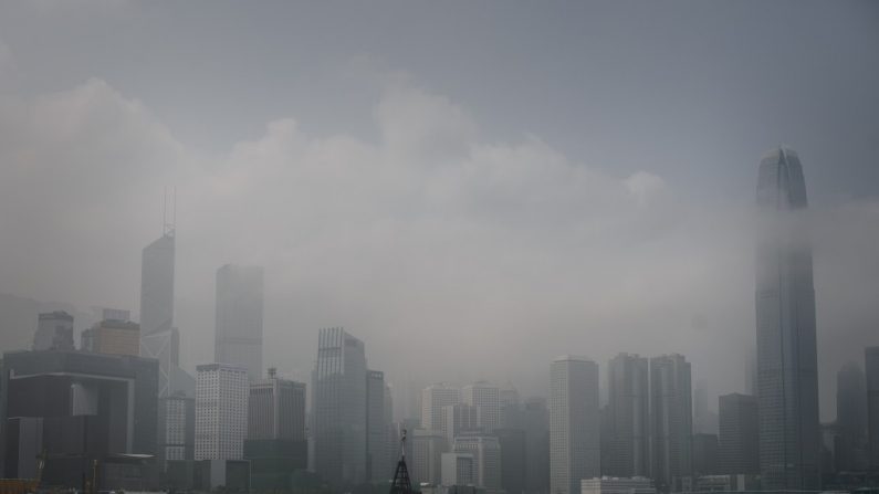 A zona ribeirinha do Porto Vitória, onde quartéis do Exército da Libertação Popular (ELP) estão localizados em Hong Kong, em 17 de fevereiro de 2014. O novo comandante, o major-general Tan Benhong, é nativo da província chinesa de Hunan e foi Chefe da Guarnição de Hong Kong em 2007 (Philippe Lopez/AFP/Getty Images)