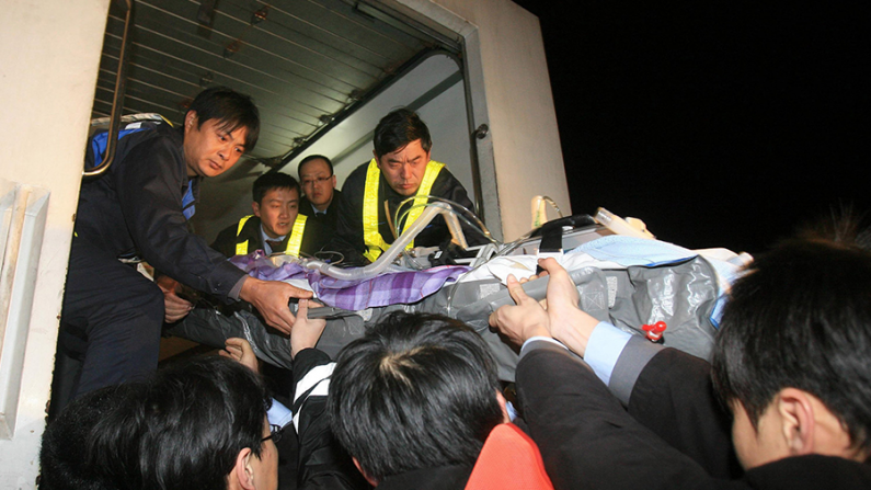 Acidente com avião da Transasia, no aeroporto de Magong, em Taiwan (China Photos / Getty Images)