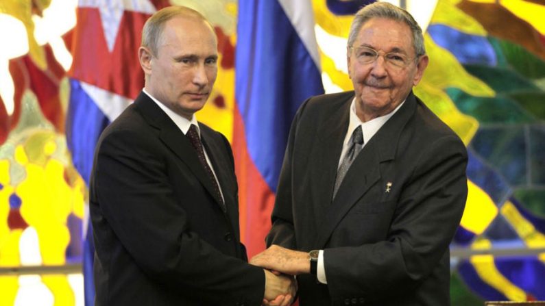 Vladimir Putin, presidente da Rússia e Raúl Castro, ditador de Cuba (Reprodução)