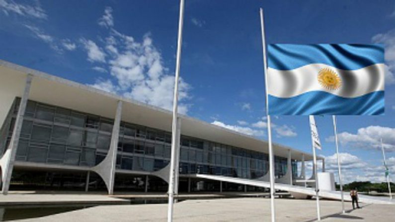 A Argentina encontra-se sob moratória e sem conseguir arrecadas tributos suficientes para a manutenção de sua estrutura administrativa (Reprodução)