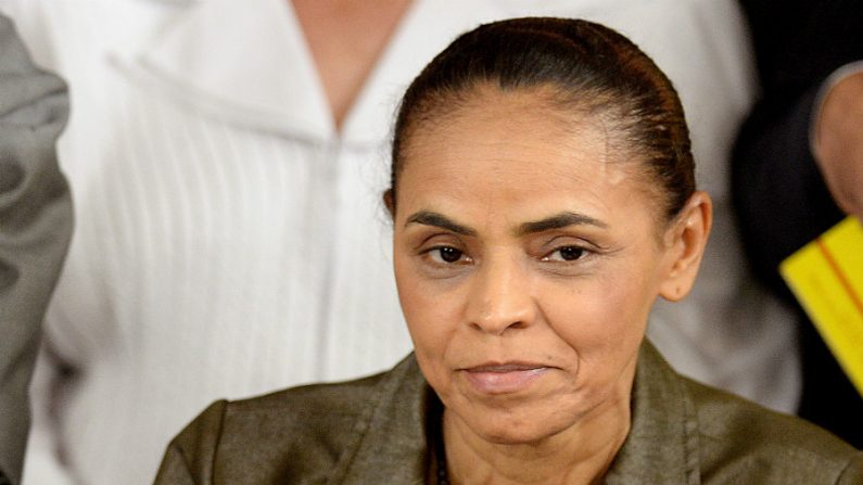 A ambientalista Marina Silva, nova candidata presidencial pelo Partido Socialista Brasileiro (PSB) para a eleição de outubro próximo, durante uma conferência de imprensa na sede do partido em Brasília, em 20 de agosto de 2014 (Evaristo Sa/AFP/Getty Images)