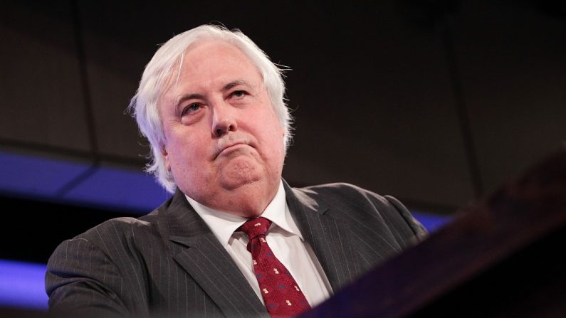 O congressista federal e empresário Clive Palmer fala no ‘National Press Club’ em 7 de julho de 2014 em Canberra, Austrália (Stefan Postles/Getty Images)