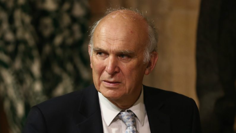 O secretário de Negócios britânico, Vince Cable, se apresenta no Lobby dos Deputados antes do discurso da rainha no Parlamento em 4 de junho de 2014 em Londres, Inglaterra (Dan Kitwood/Getty Images)