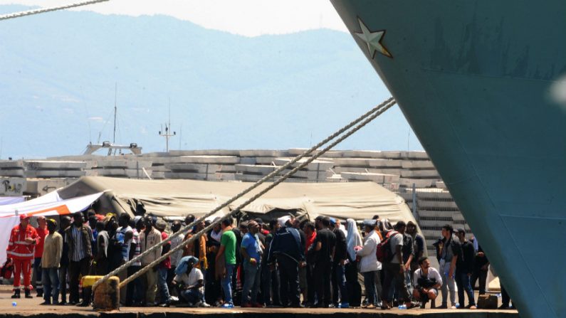 Desde o início do ano já chegaram a Itália por via marítima mais de 60 mil imigrantes (Mario Laporta/AFP/Getty Images)