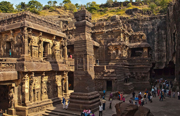 As grutas representam o hinduísmo, o budismo e o jainismo: as três principais religiões indianas (Cortesia/2bp)