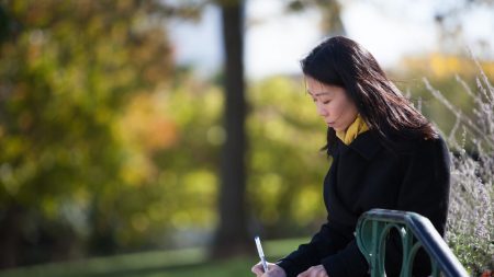 Filha conta os dias até libertação do pai na China