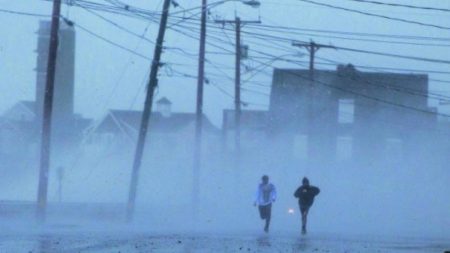 Furacão ‘Gonzalo’ ganha força a leste de Porto Rico com ventos de 140km por hora