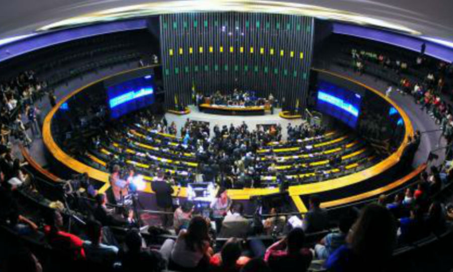 Câmara dos Deputados aprova PEC da anistia