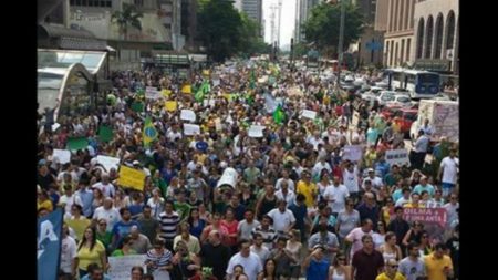 Manifestações: a sociedade se anima e começa a acreditar em um novo Brasil