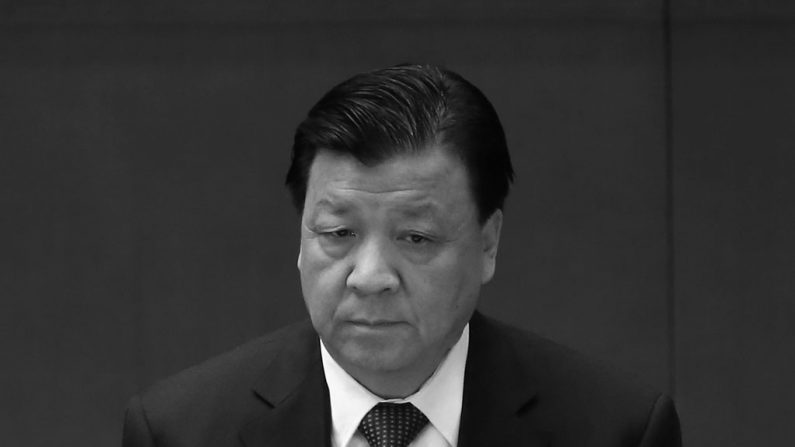 Liu Yunshan, o chefe do Departamento Central de Propaganda do Partido Comunista Chinês, participa da sessão de encerramento do 18º Congresso Nacional do PCC em 14 de novembro de 2012, em Pequim, China. Nesse Congresso, Xi Jinping foi empossado líder do PCC, e desde então Liu Yunshan tem causado problemas e contrariado a autoridade de Xi Jinping (Feng Li/Getty Images)