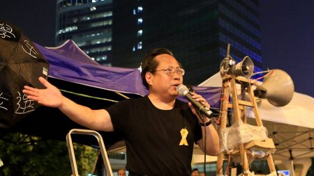 Movimento Guarda-Chuva espontâneo é nova norma em Hong Kong