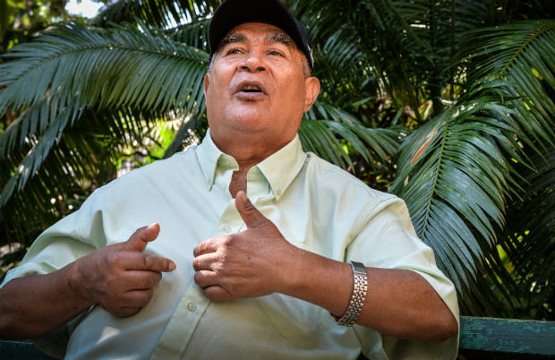 Um dos fundadores, juntamente com Manuel Marulanda, conhecido como Tirofijo, das Forças Armadas Revolucionárias da Colômbia (FARC), comandante Jaime Guaracas, fala durante entrevista à AFP em Havana, Cuba, em 06 de maio de 2014 (SAEED KHAN/AFP/Getty Images)