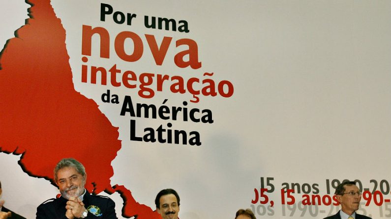 O Foro de São Paulo soube compreender e antecipar os conflitos do Oriente Médio e selar alianças que, no caso da Venezuela, chegam ao extremo de servir de plataforma de expansão a ingerência do talibanismo islâmico na região. Ao mesmo tempo em que faz ponte para a penetração do capitalismo chinês, hoje praticamente dono do petróleo venezuelano, e em vias de um expansivo crescimento de sua influência econômica sobre todo o hemisfério (Arquivo ABr)